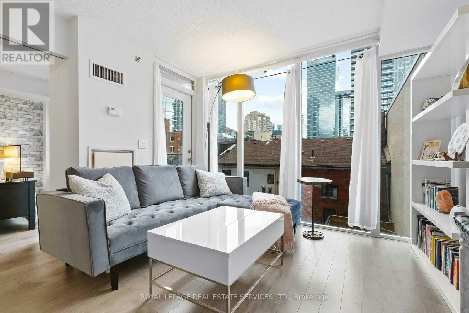 430-21 Nelson Street, Toronto, ON, M5V 3H9 - 7