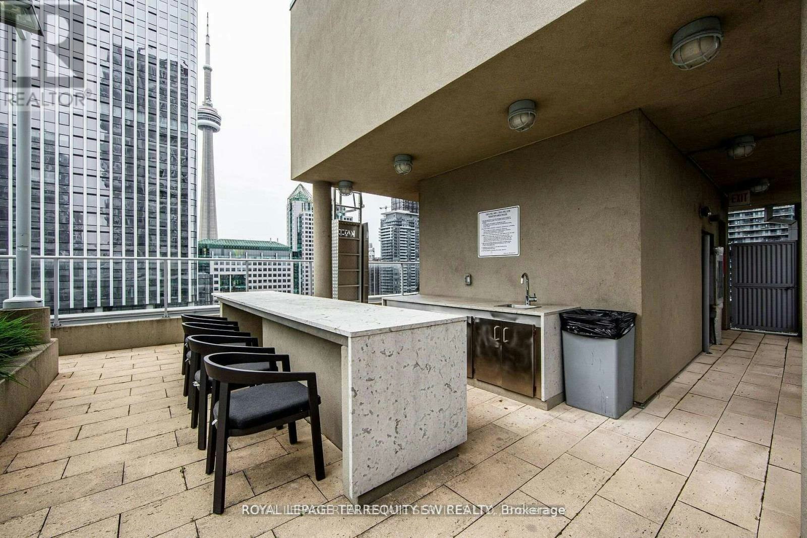 430-21 Nelson Street, Toronto, ON, M5V 3H9 - 21