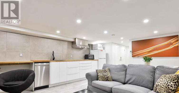 REAR-95 Parkside Drive, Toronto, ON, M6R 2Y8 - 5
