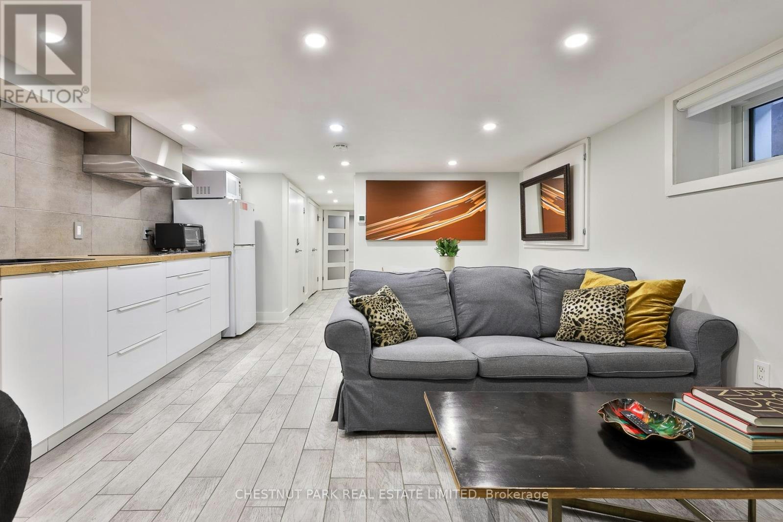 REAR-95 Parkside Drive, Toronto, ON, M6R 2Y8 - 6