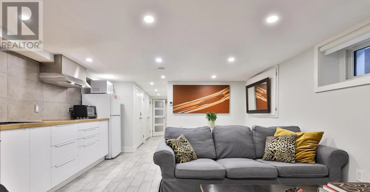 REAR-95 Parkside Drive, Toronto, ON, M6R 2Y8 - 6