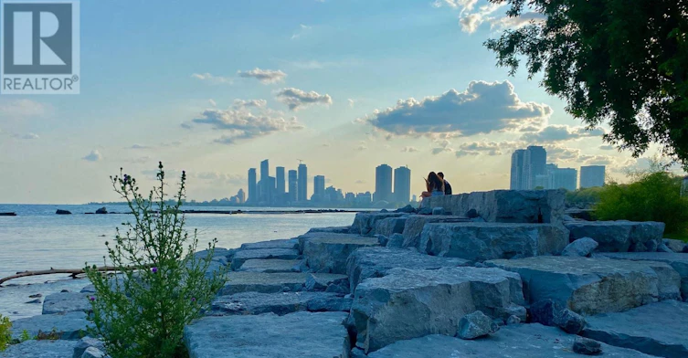 REAR-95 Parkside Drive, Toronto, ON, M6R 2Y8 - 44
