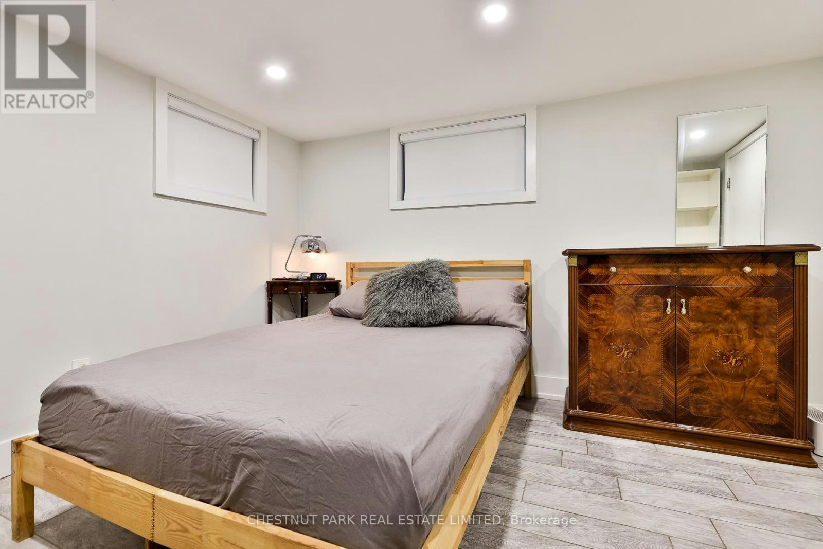 REAR-95 Parkside Drive, Toronto, ON, M6R 2Y8 - 17