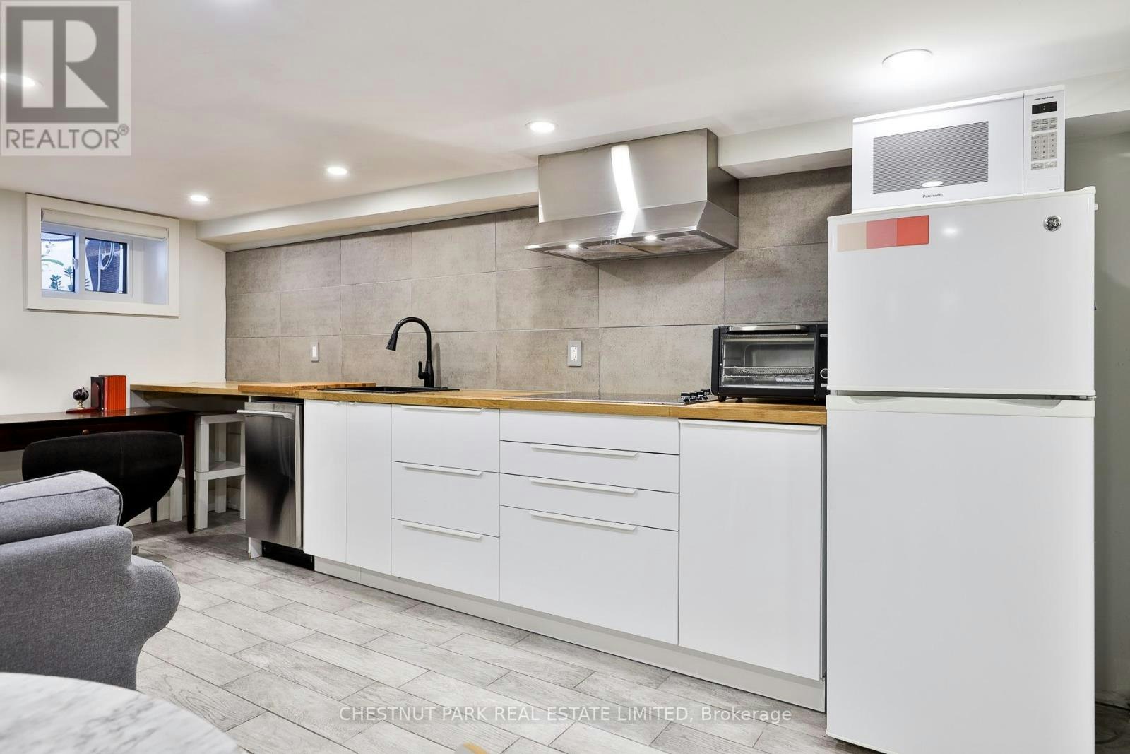 REAR-95 Parkside Drive, Toronto, ON, M6R 2Y8 - 7