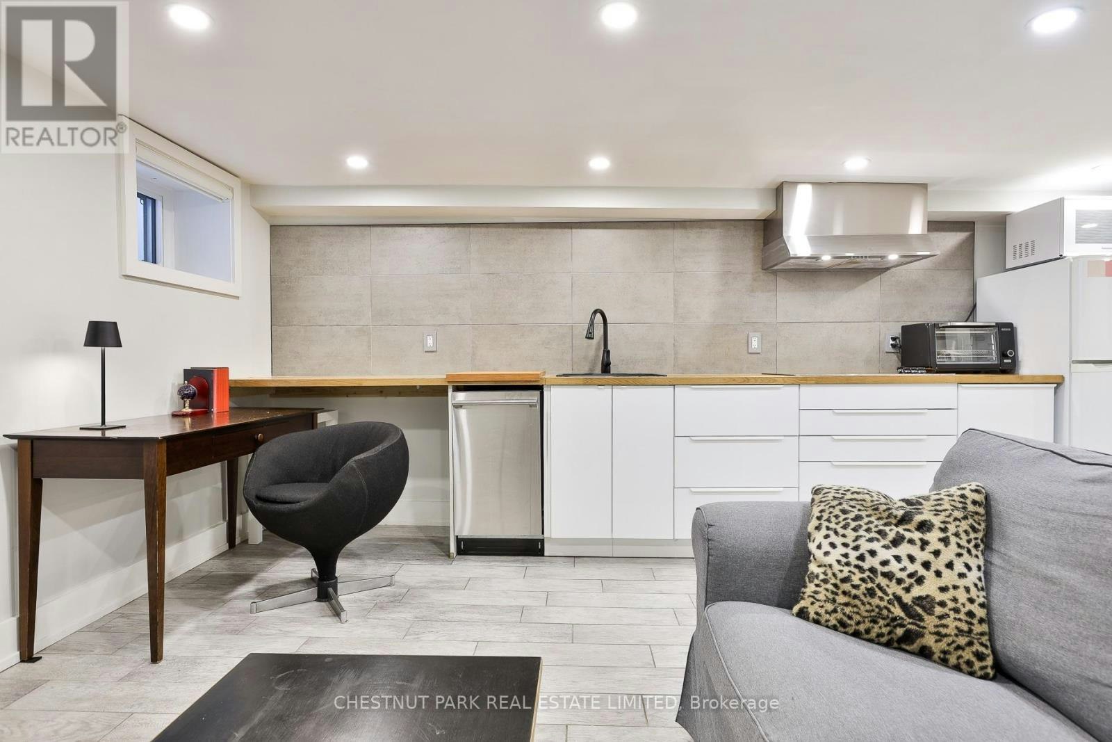 REAR-95 Parkside Drive, Toronto, ON, M6R 2Y8 - 8