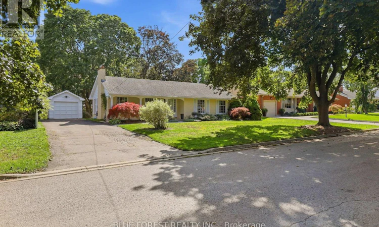 465 Averill Crescent