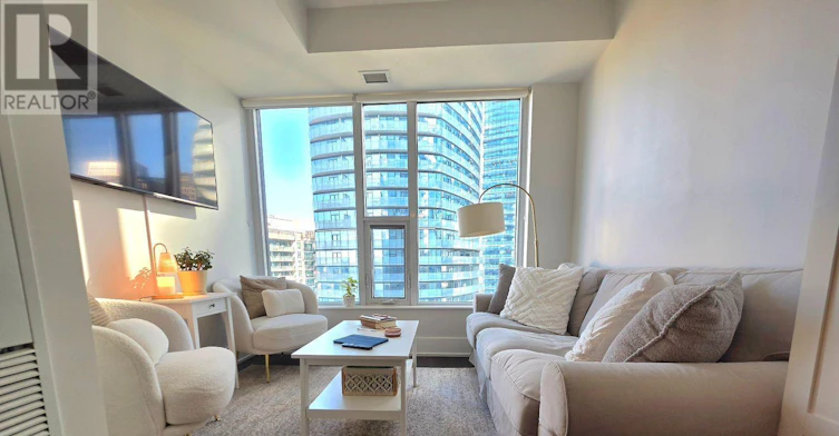 3212-10 York Street, Toronto, ON, M5J 0E1 - 4