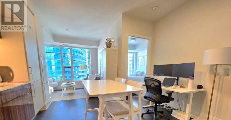 3212-10 York Street, Toronto, ON, M5J 0E1 - 3