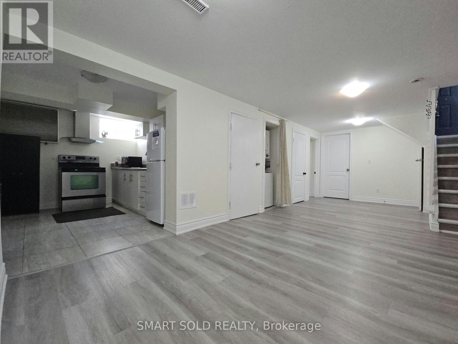 BSSEMENT-711 Dunlop Street W, Whitby, ON, L1N 1V4 - 4