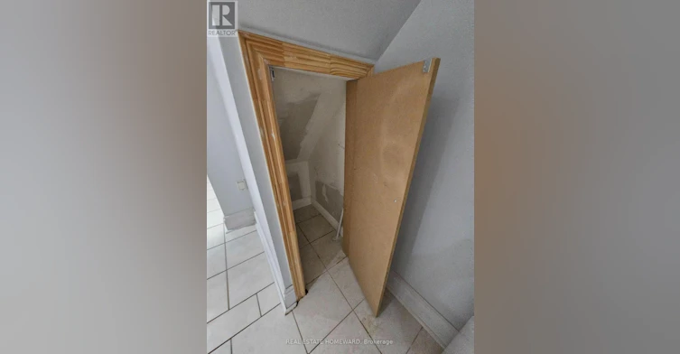 LOWER LEVEL-19 Keystone Avenue, Toronto, ON, M4C 1G9 - 21