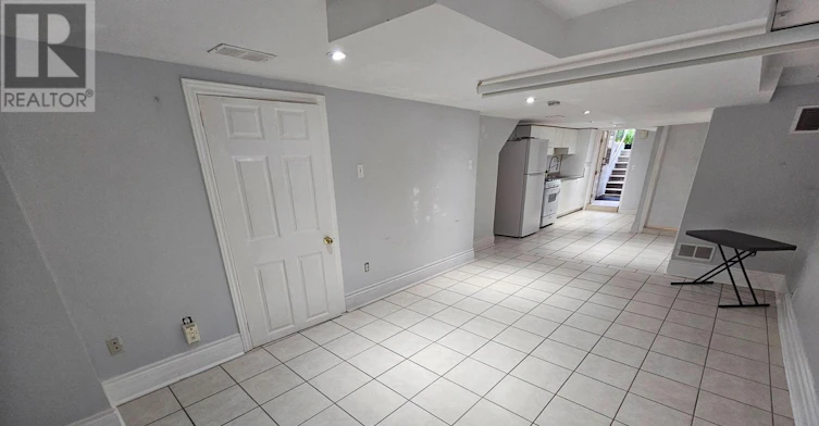 LOWER LEVEL-19 Keystone Avenue, Toronto, ON, M4C 1G9 - 14