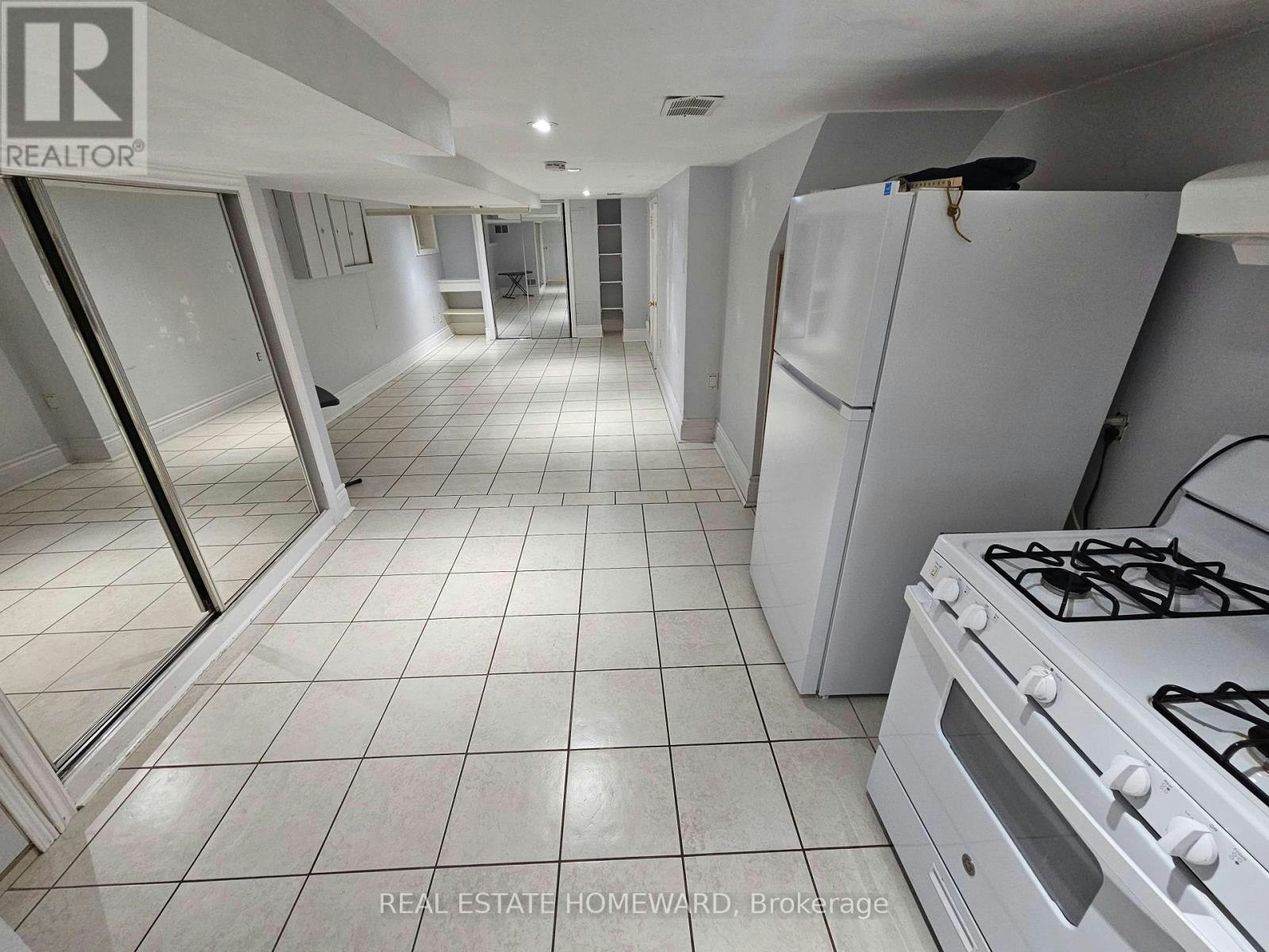 LOWER LEVEL-19 Keystone Avenue, Toronto, ON, M4C 1G9 - 20