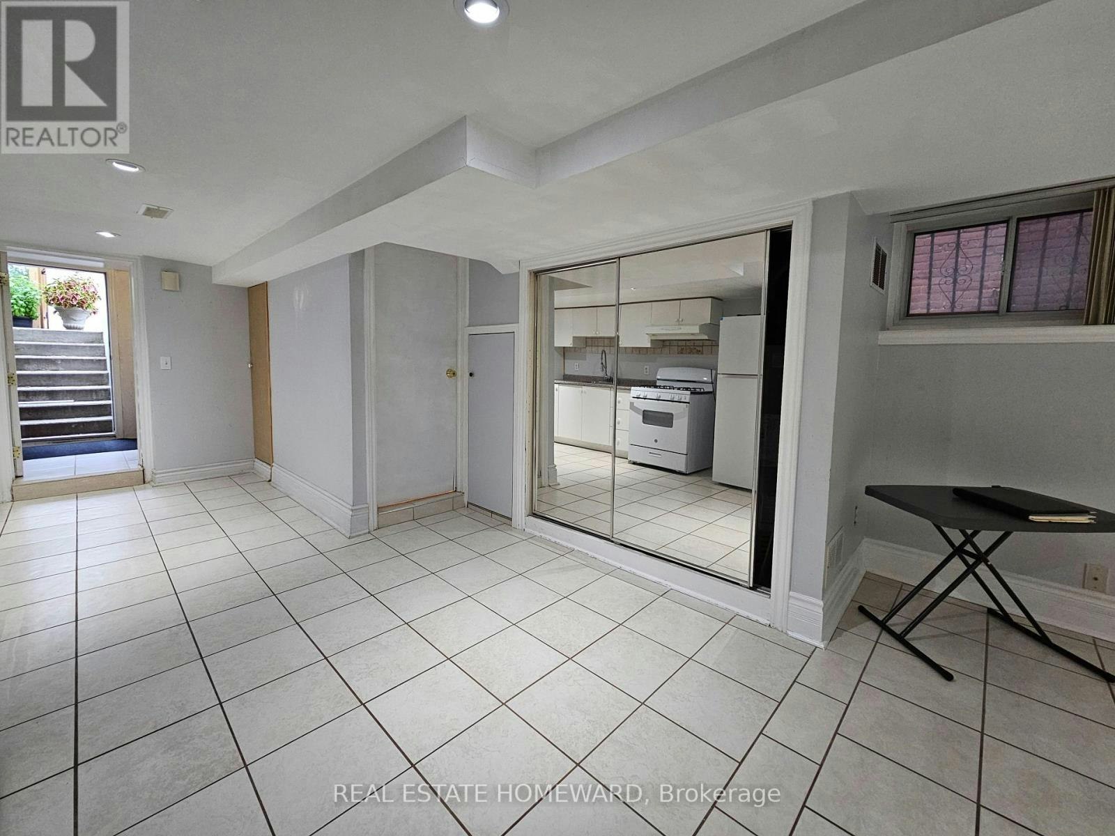 LOWER LEVEL-19 Keystone Avenue, Toronto, ON, M4C 1G9 - 10