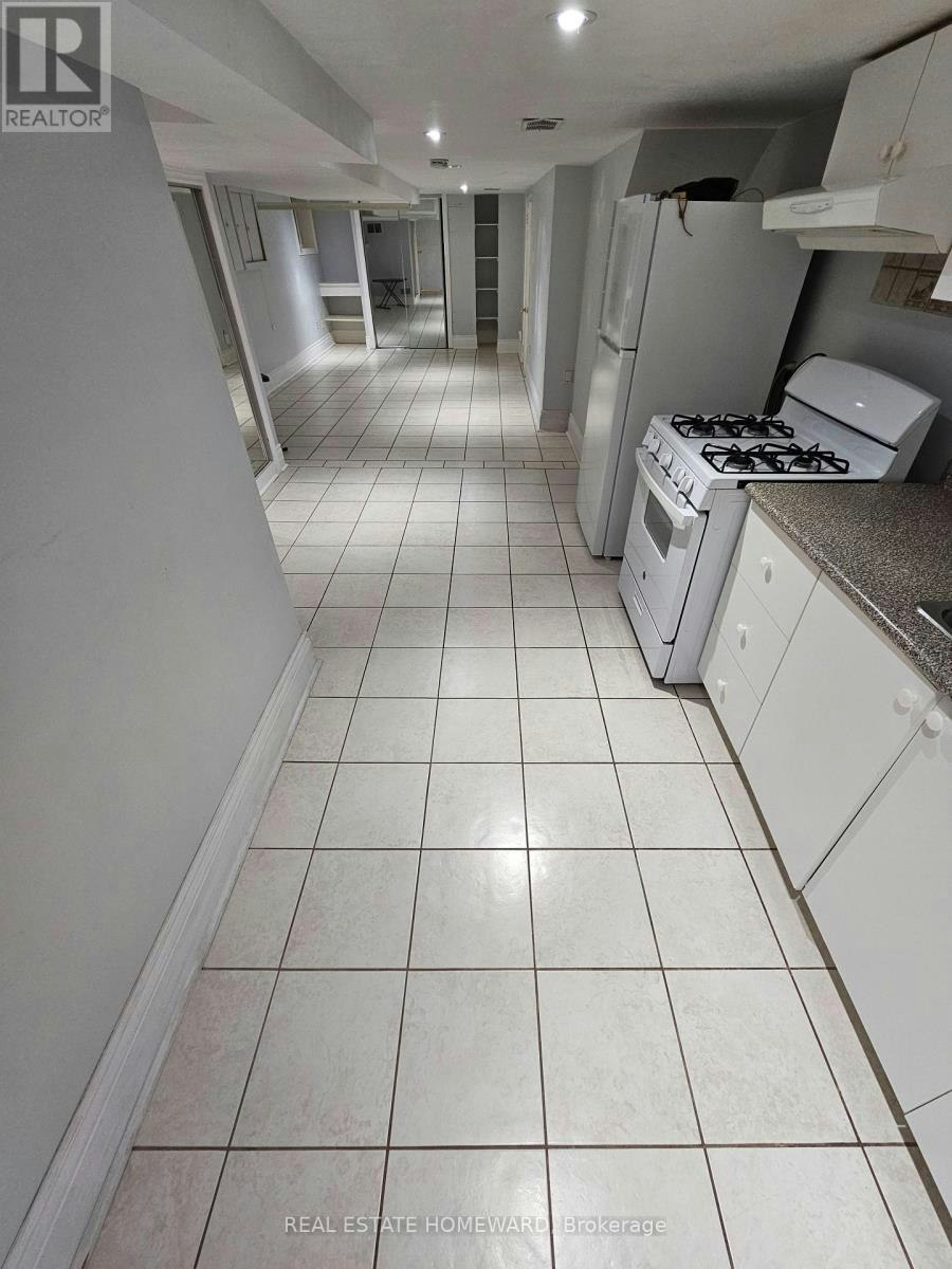 LOWER LEVEL-19 Keystone Avenue, Toronto, ON, M4C 1G9 - 19