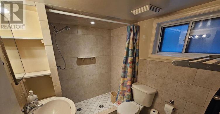 LOWER LEVEL-19 Keystone Avenue, Toronto, ON, M4C 1G9 - 22