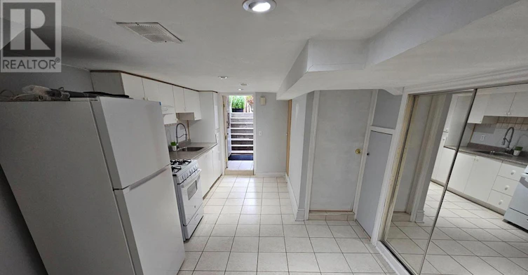 LOWER LEVEL-19 Keystone Avenue, Toronto, ON, M4C 1G9