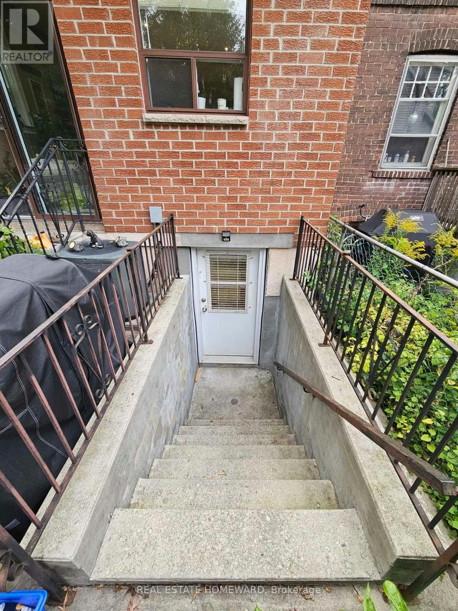 LOWER LEVEL-19 Keystone Avenue, Toronto, ON, M4C 1G9 - 3