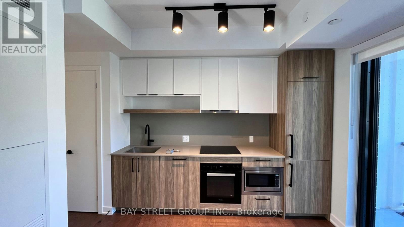 627-91 Montclair Avenue, Toronto, ON, M5P 0B1 - 2