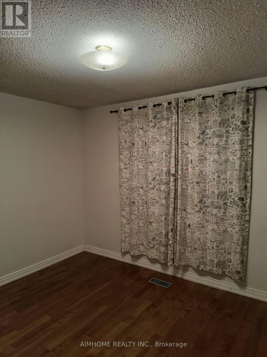 68 Mentor Boulevard, Toronto, ON, M2H 2N1 - 10
