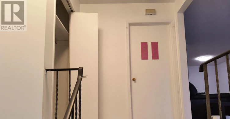 68 Mentor Boulevard, Toronto, ON, M2H 2N1 - 3