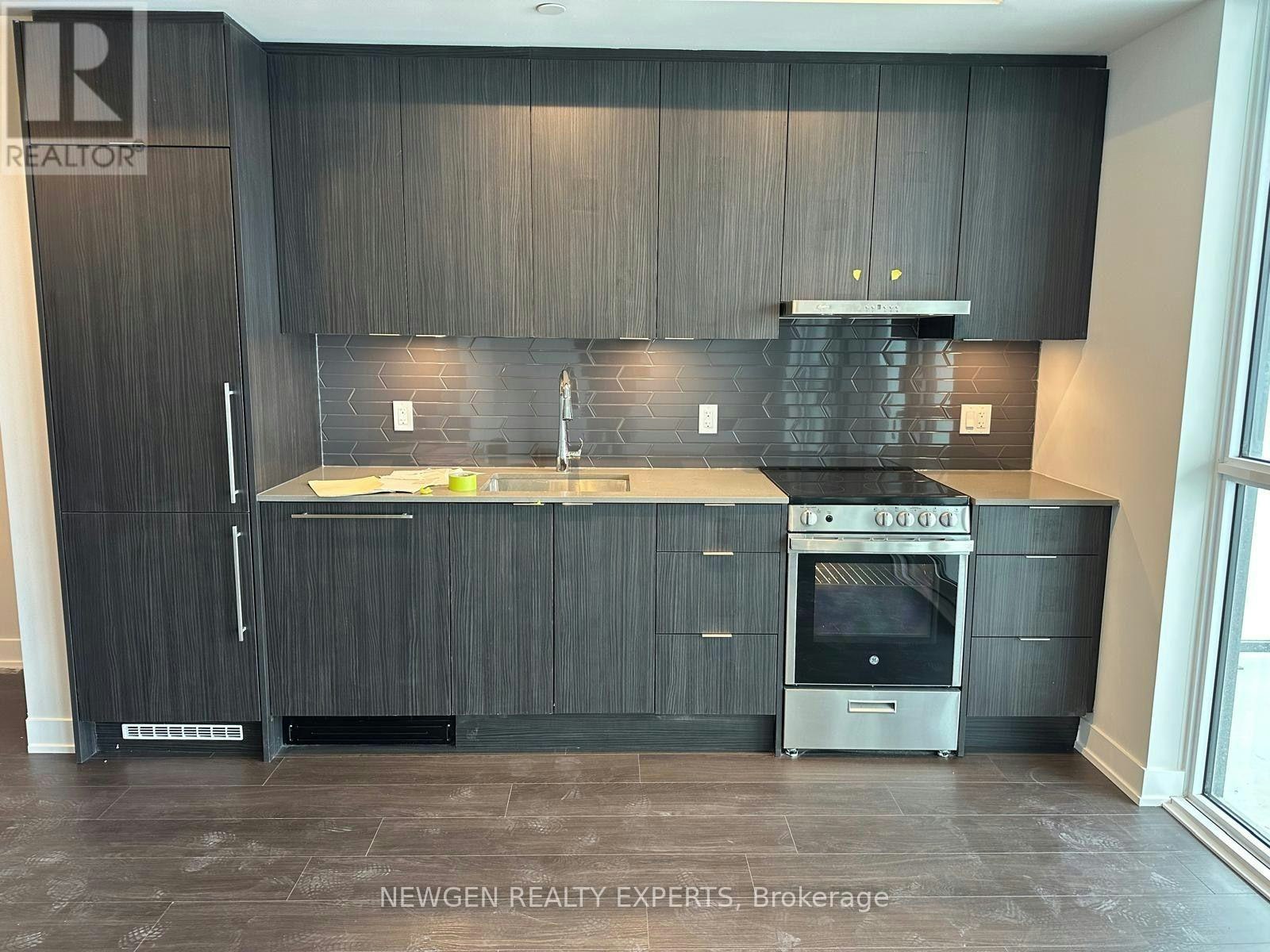 3504-430 Square One Drive, Mississauga, ON, L5B 0L6 - 3