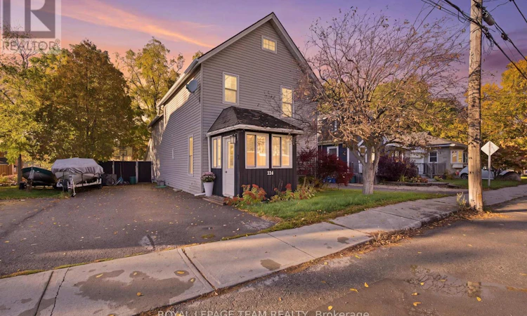 224 Reuben Crescent
