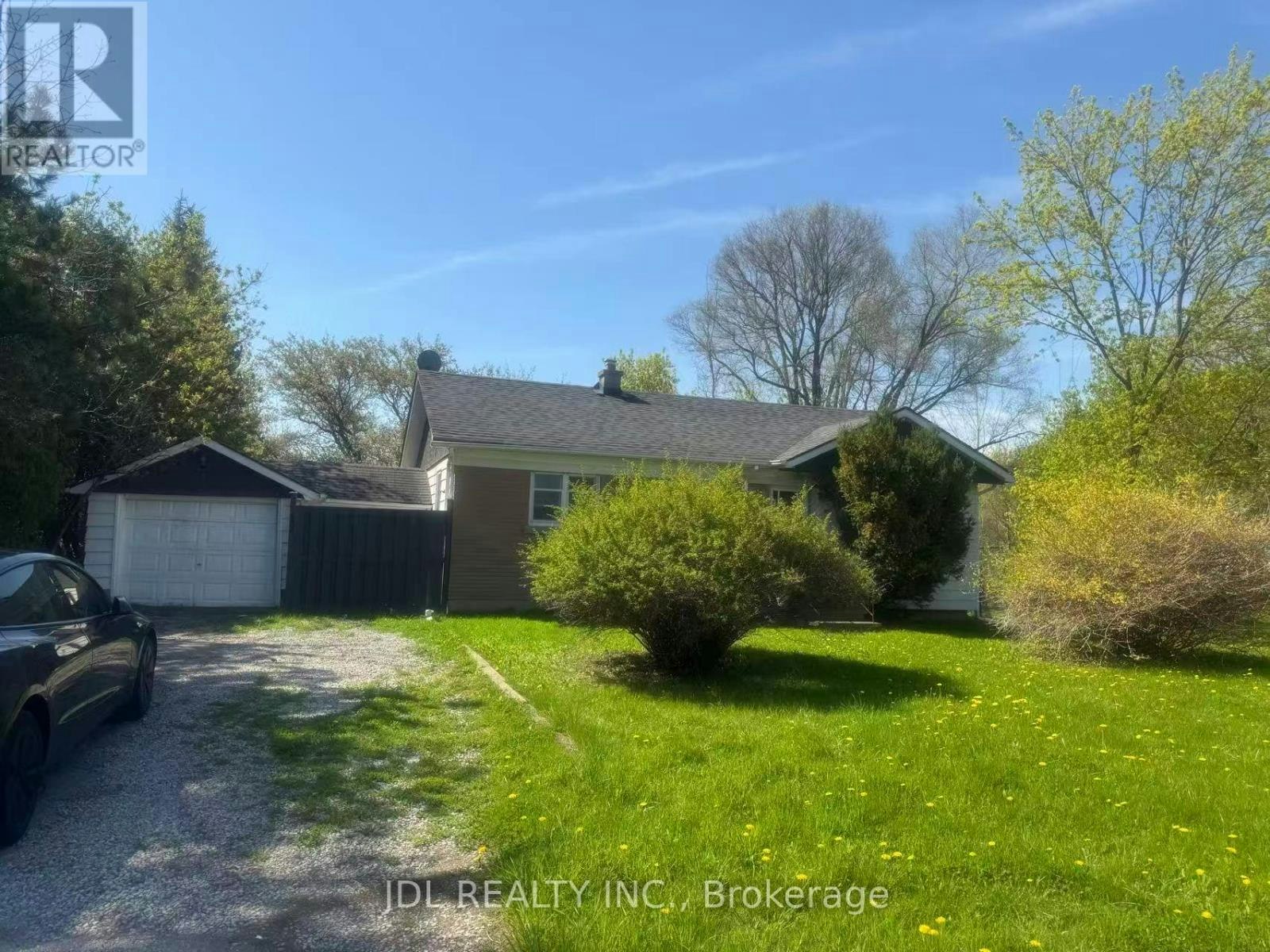 555 Wellington Street W, Aurora, ON, L4G 6J7
