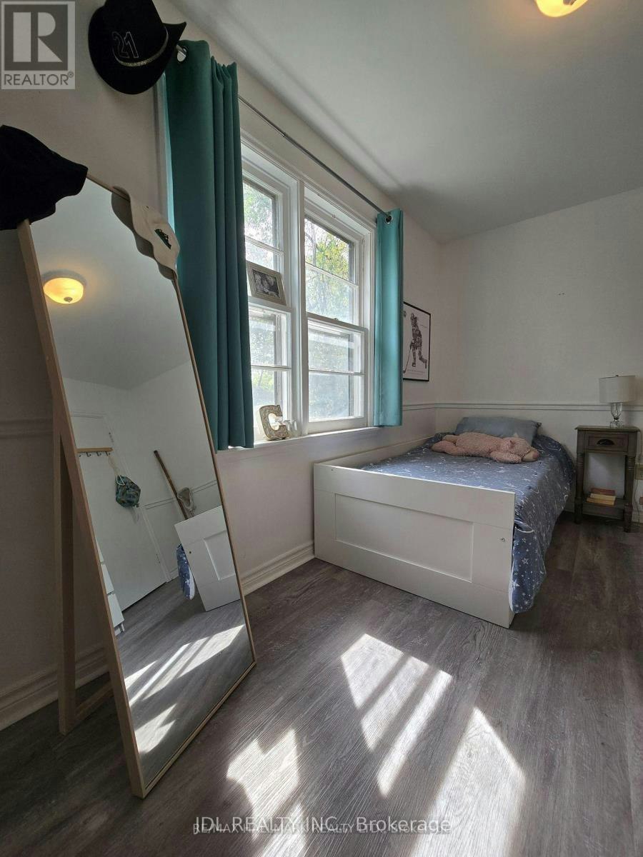 555 Wellington Street W, Aurora, ON, L4G 6J7 - 7