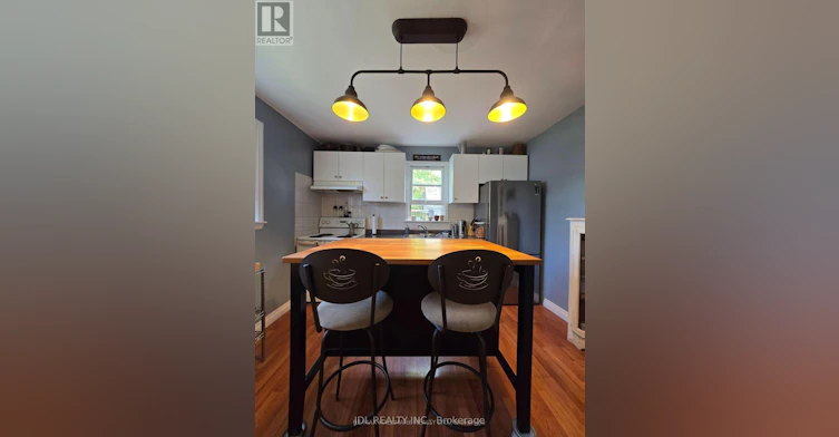 555 Wellington Street W, Aurora, ON, L4G 6J7 - 4