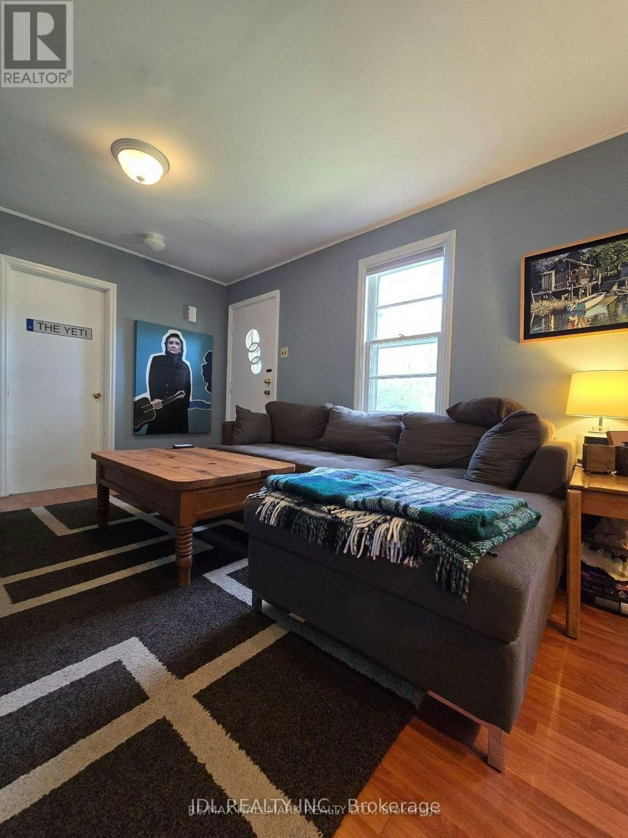 555 Wellington Street W, Aurora, ON, L4G 6J7 - 10