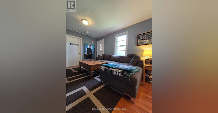 555 Wellington Street W, Aurora, ON, L4G 6J7 - 10