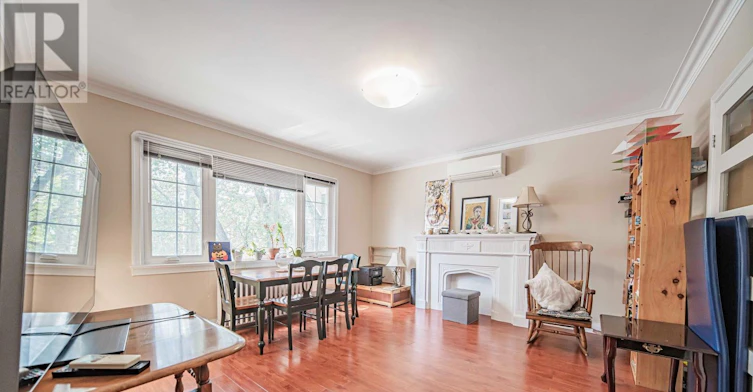 65 Spadina Road, Toronto, ON, M5R 2T1 - 2