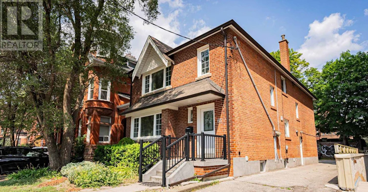 65 Spadina Road, Toronto, ON, M5R 2T1
