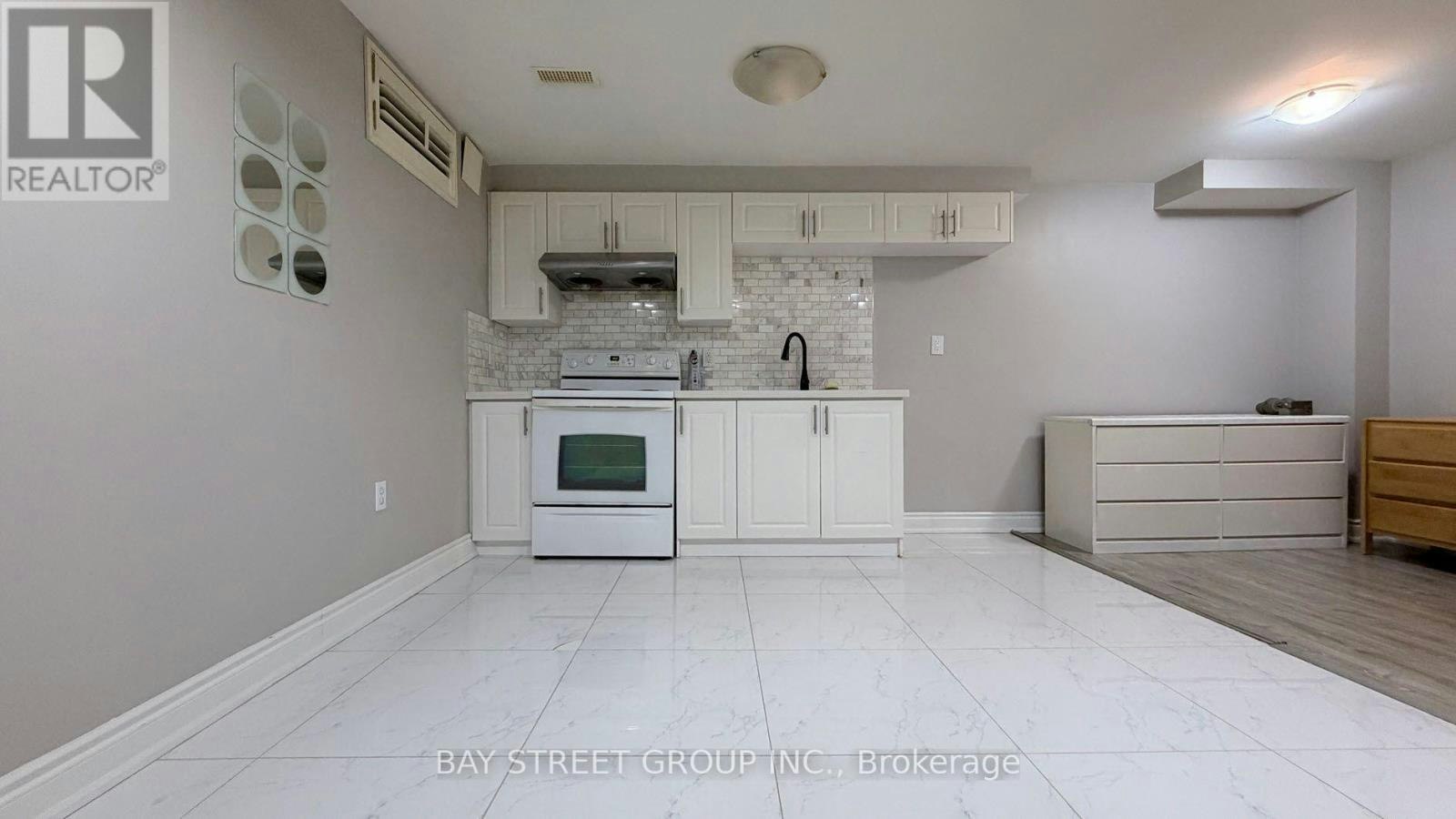76 Sawmill Valley Drive, Newmarket, ON, L3X 2S3 - 14