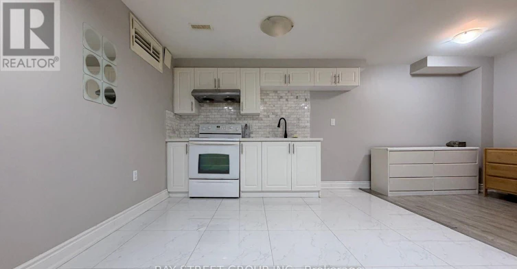 76 Sawmill Valley Drive, Newmarket, ON, L3X 2S3 - 14
