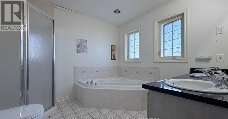 76 Sawmill Valley Drive, Newmarket, ON, L3X 2S3 - 11