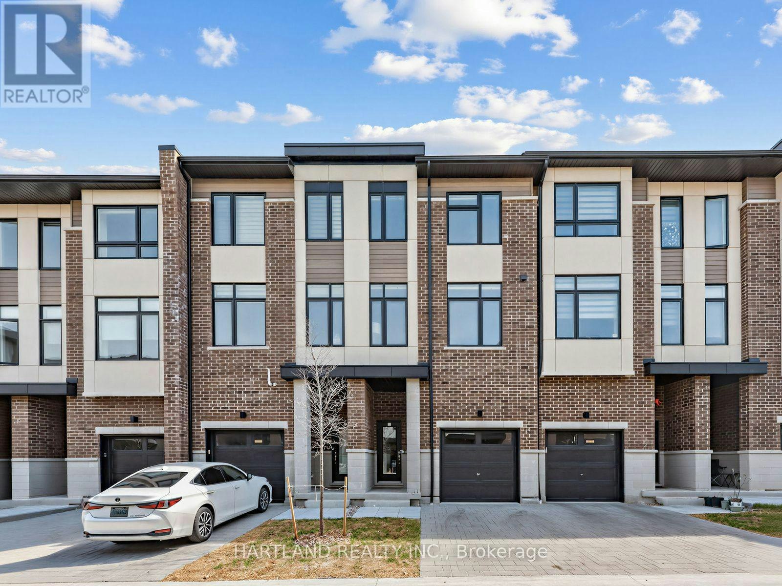503-1695 Dersan Street, Pickering, ON, L1X 0S9