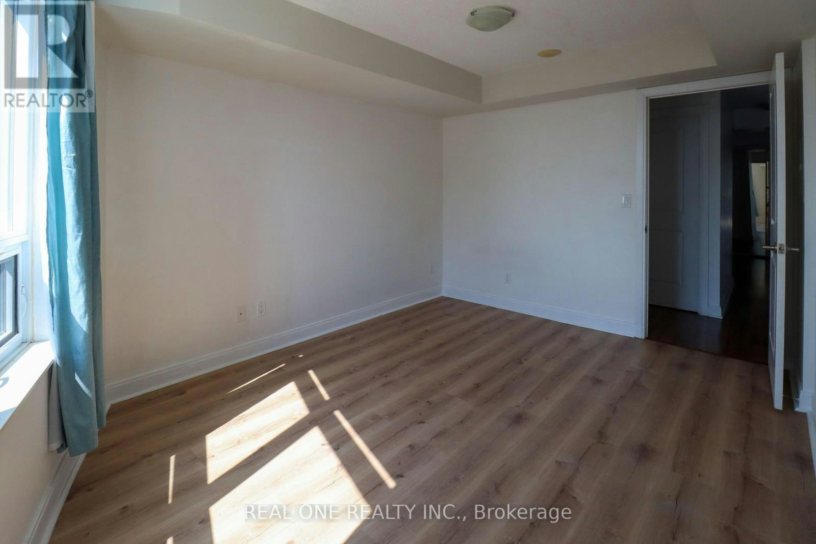 801-330 Burnhamthorpe Road W, Mississauga, ON, L5B 0E1 - 15