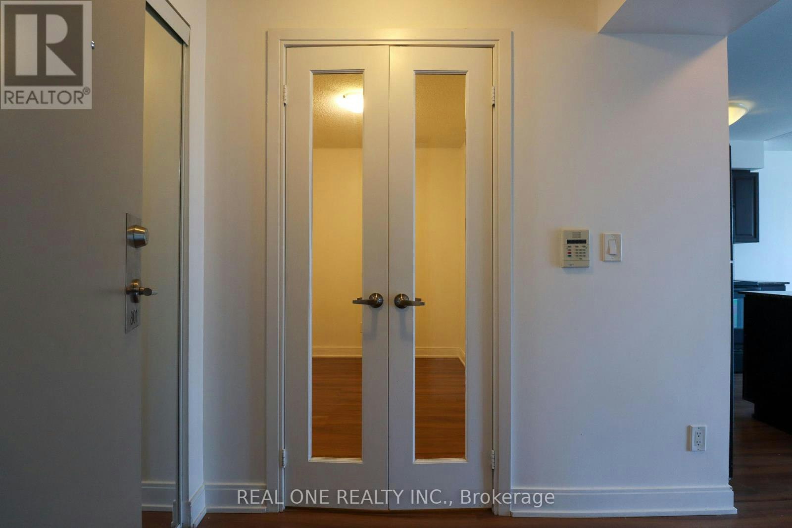 801-330 Burnhamthorpe Road W, Mississauga, ON, L5B 0E1 - 16