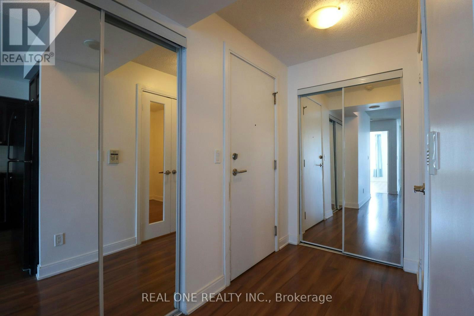 801-330 Burnhamthorpe Road W, Mississauga, ON, L5B 0E1 - 5