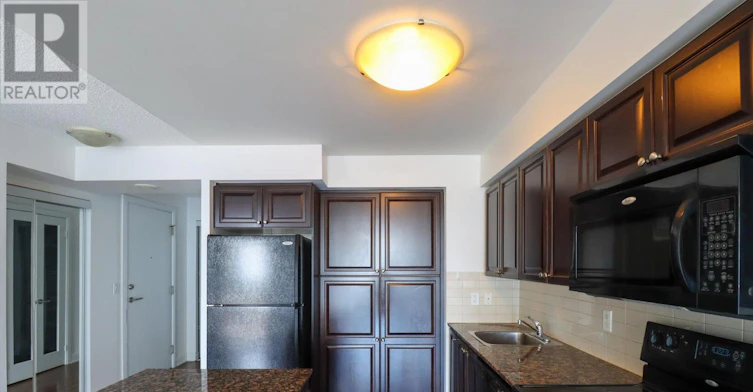 801-330 Burnhamthorpe Road W, Mississauga, ON, L5B 0E1 - 12