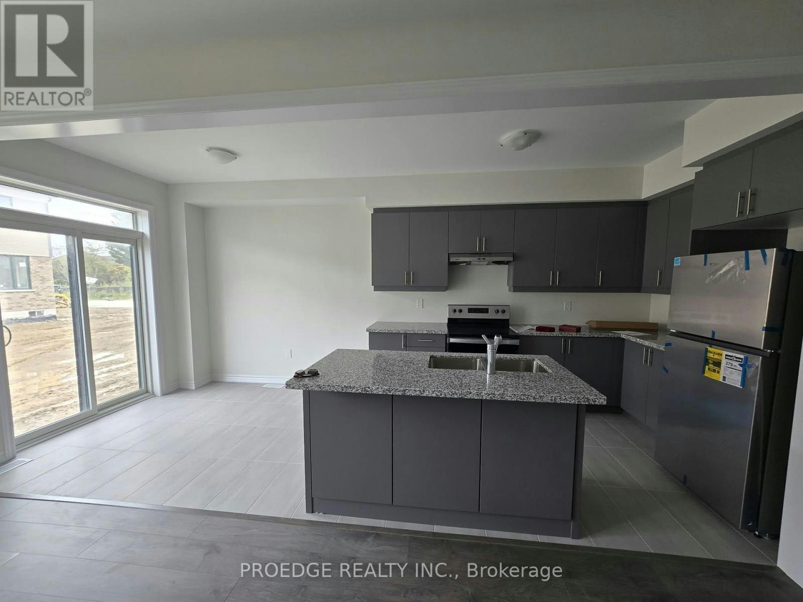 138 Periwinkle Crescent, Woodstock, ON, N4S 7W2 - 5