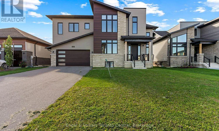 125 Stoneleigh Drive