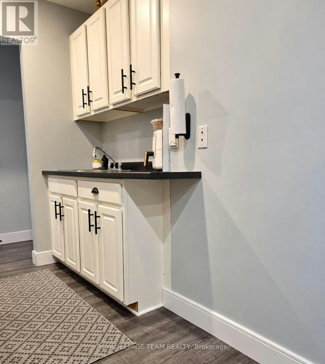1-825 Macodrum Drive, Brockville, ON, K6V 6P6 - 4