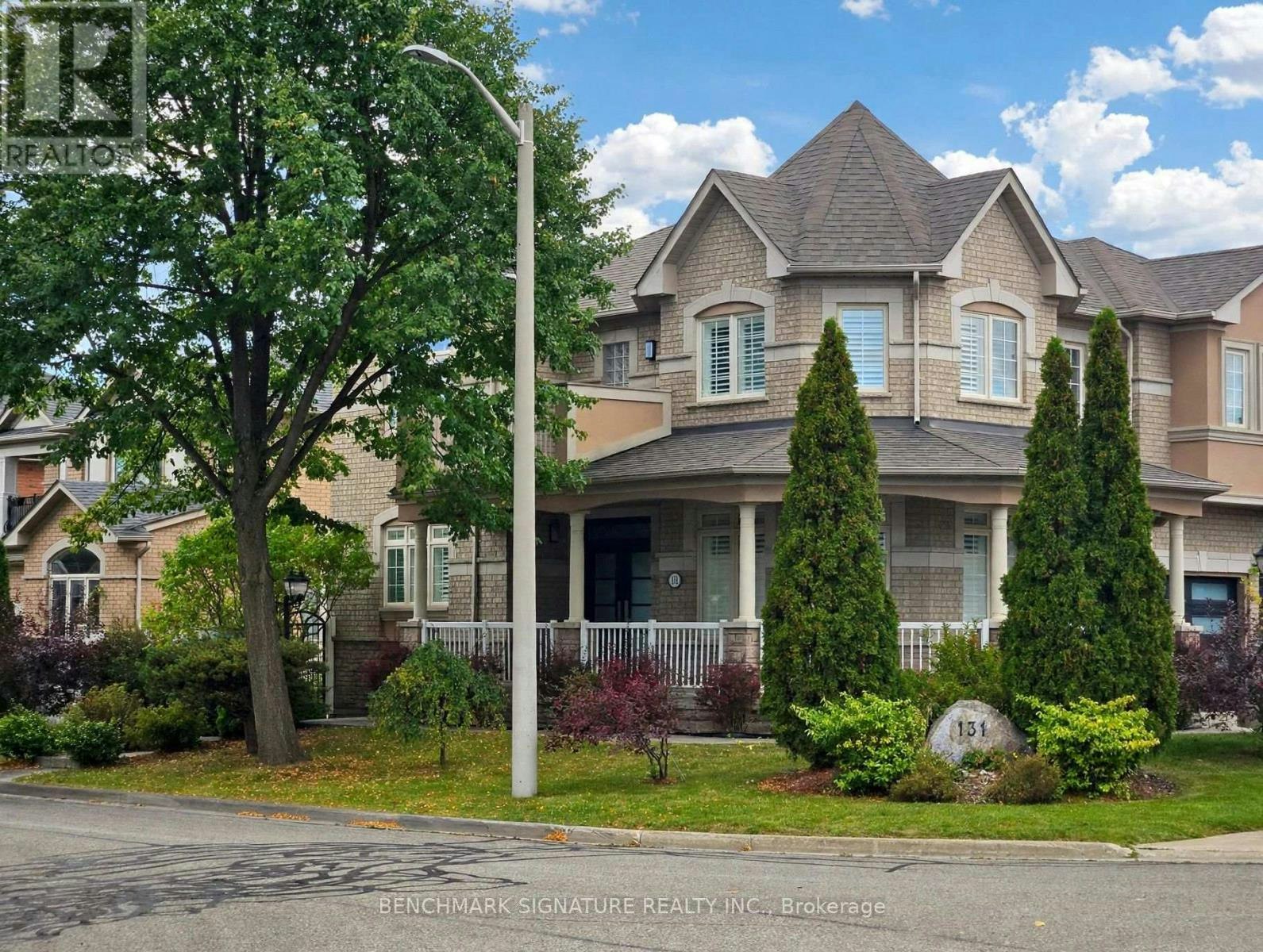 131 Magpie Crescent, Vaughan, ON, L4H 2A4 - 2