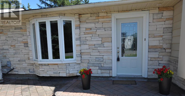 1 Pinetree Court, Ramara, ON, L0K 1B0 - 4