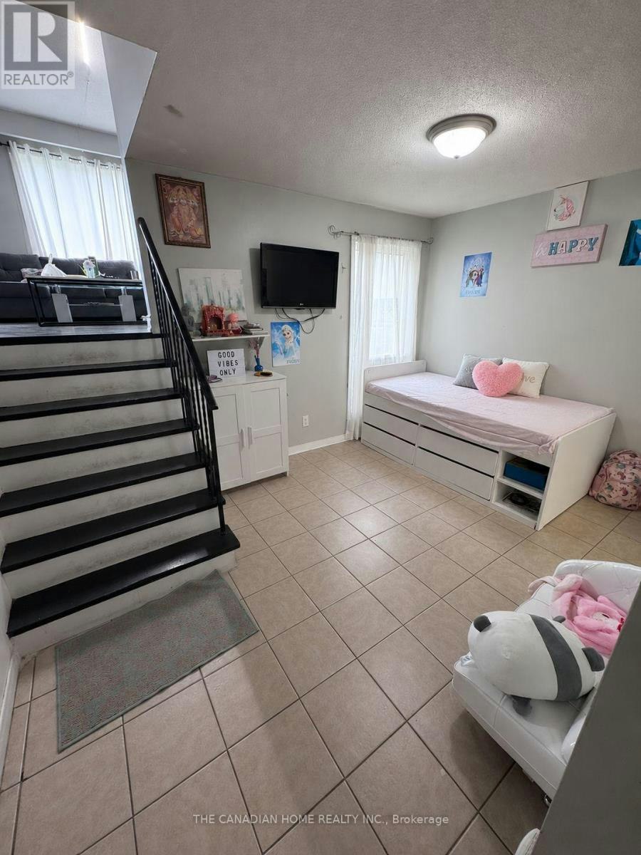 15 Hinchley Wood Grove, Brampton, ON, L6V 3M4 - 4