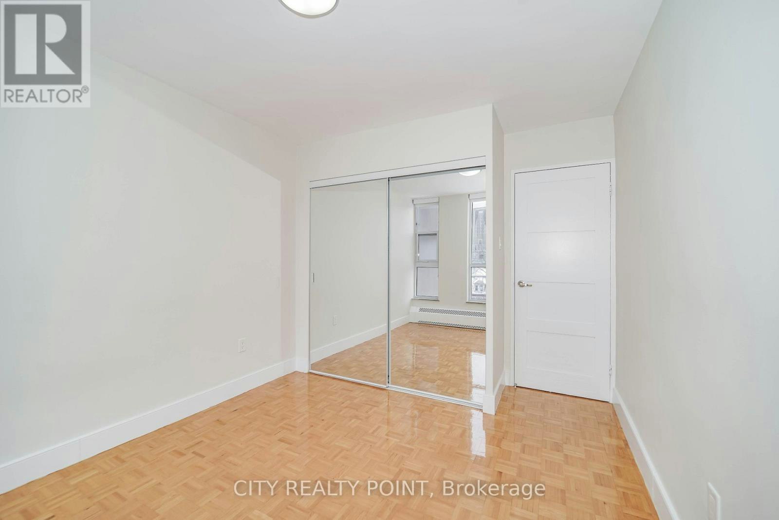 404-666 Spadina Avenue, Toronto, ON, M5S 2H8 - 12
