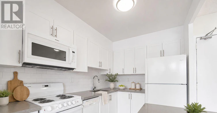 404-666 Spadina Avenue, Toronto, ON, M5S 2H8 - 3