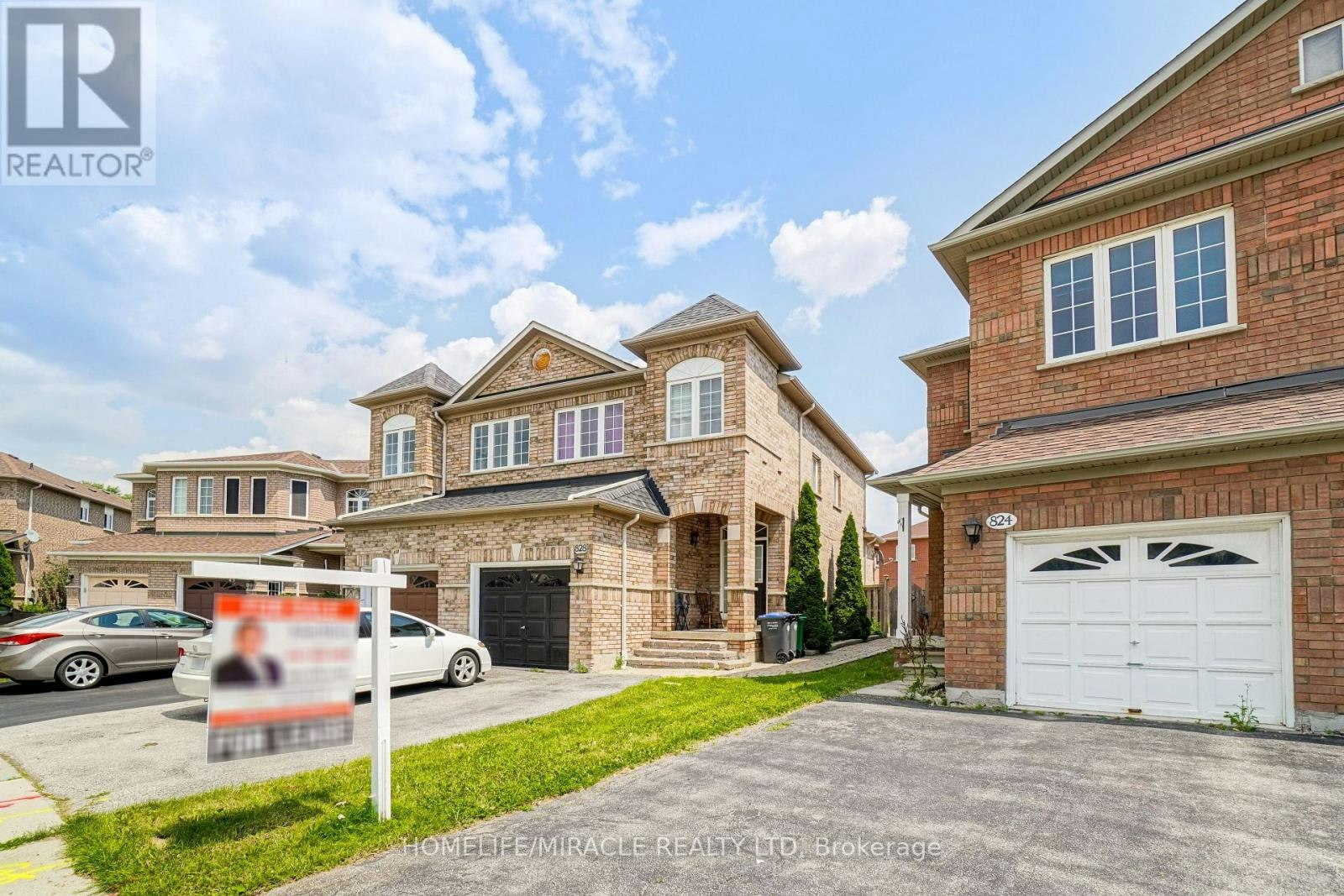 824 Khan Crescent, Mississauga, ON, L5V 2R2 - 2